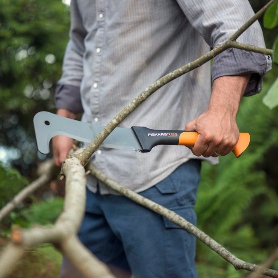 Roncola accetta per taglio rami maneggevole professionale Woodxpert FISKARS