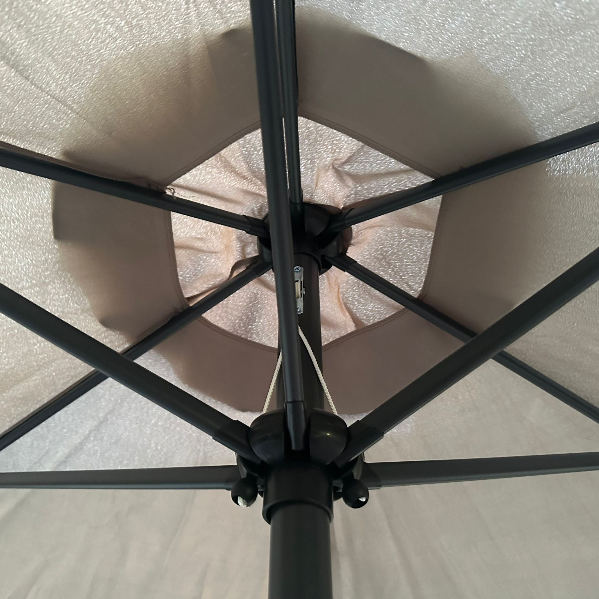 Ombrellone da giardino Ø3 mt in alluminio con apertura a manovella Round Master