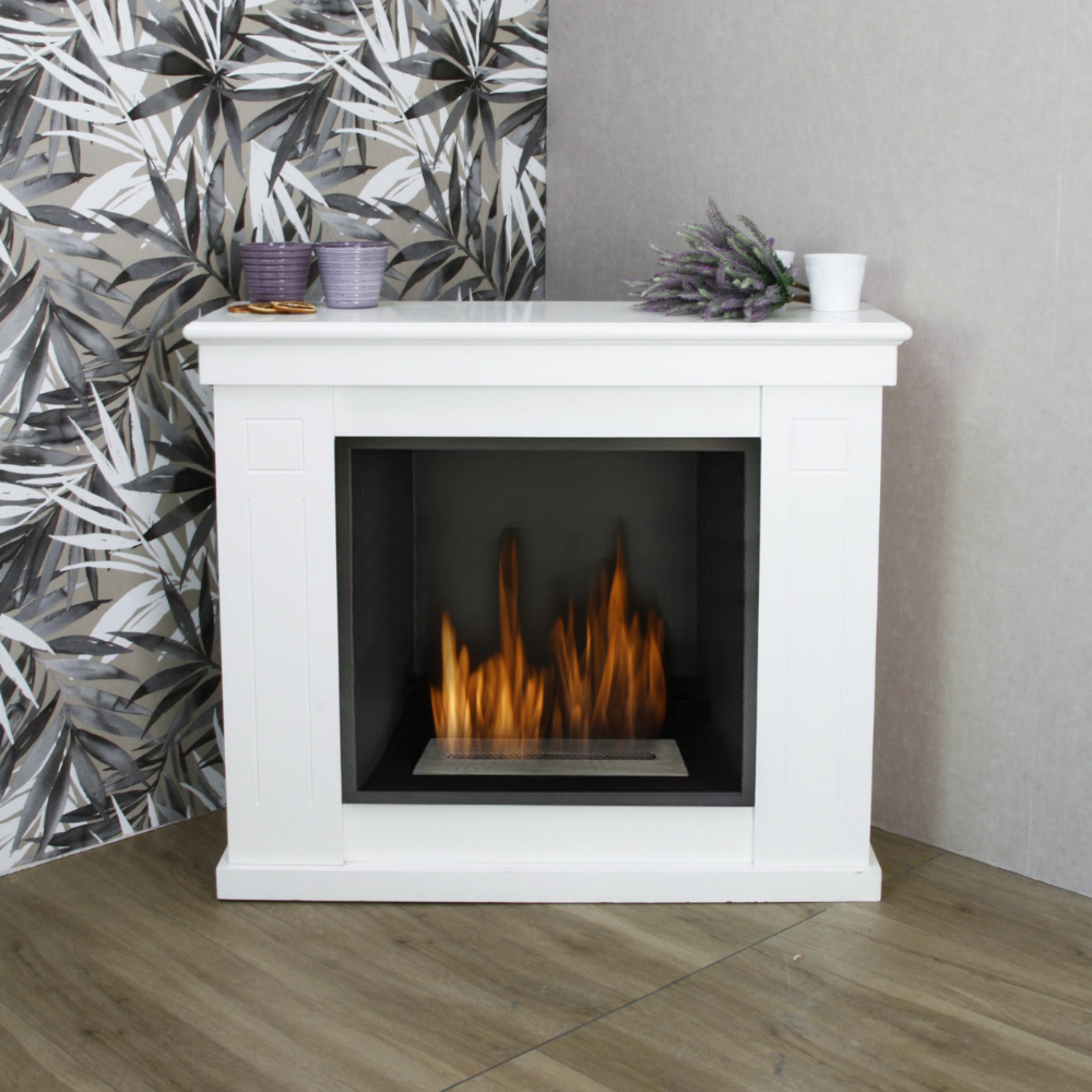 Camino a bioetanolo design moderno con struttura in legno lavorato e serbatoio 1,7 litri Lesina