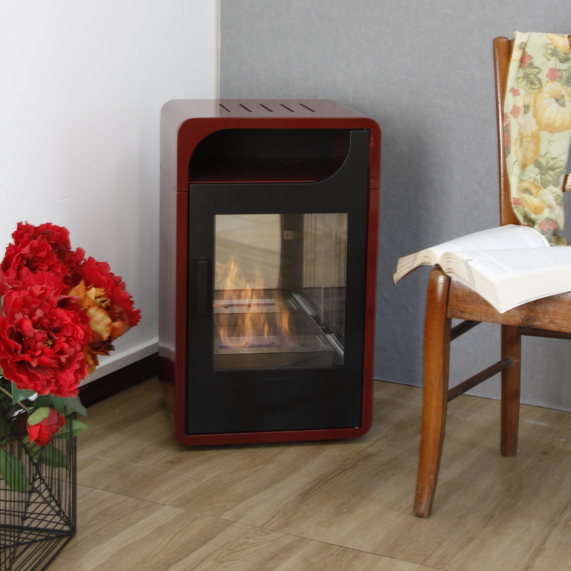 Stufa a bioetanolo 3 kw riscaldamento a liquido con struttura in acciaio bordeaux Gorgona