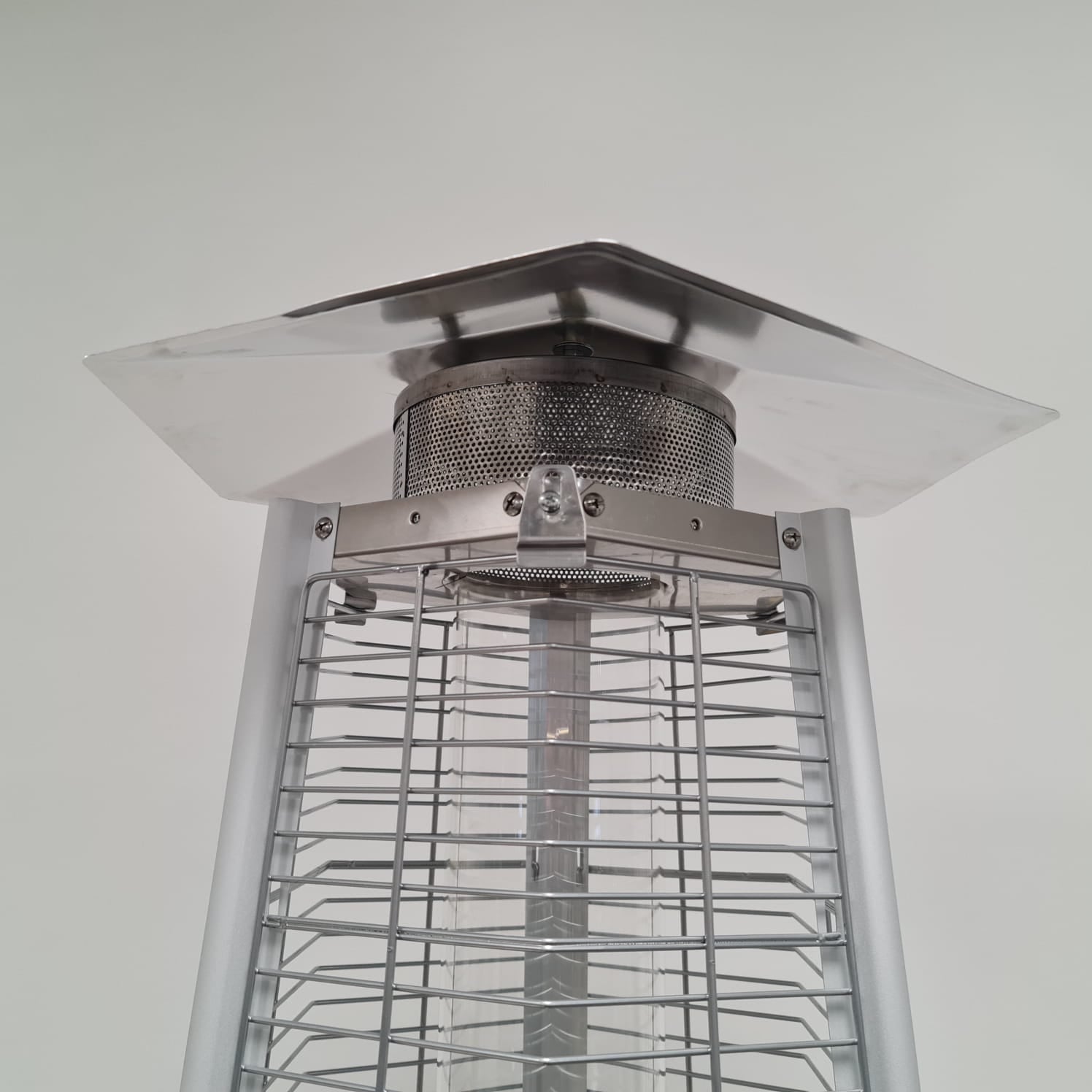 Termopatio stufa piramide esagonale a gas da esterno con ruote H195 cm