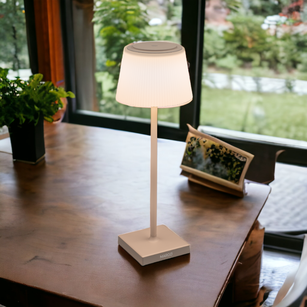 Lampada touch led ricaricabile da tavolo con regolazione della luminosità Margò