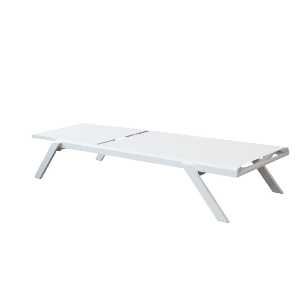 Lettino prendisole giardino impilabile comodo e resistente con struttura in alluminio bianco