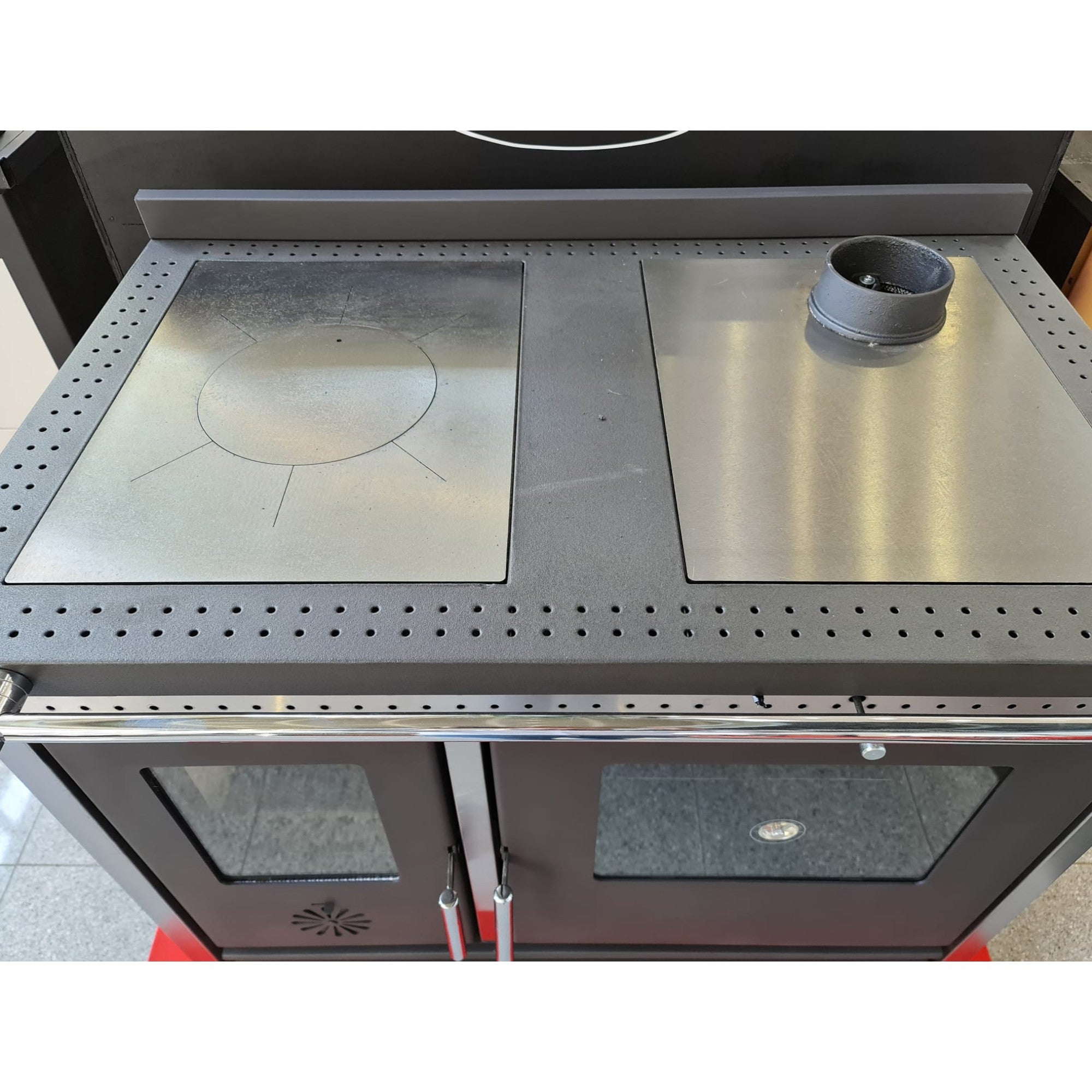 Stufa Cucina riscaldamento a Legna piano cottura in ghisa con Forno Struttura in acciaio