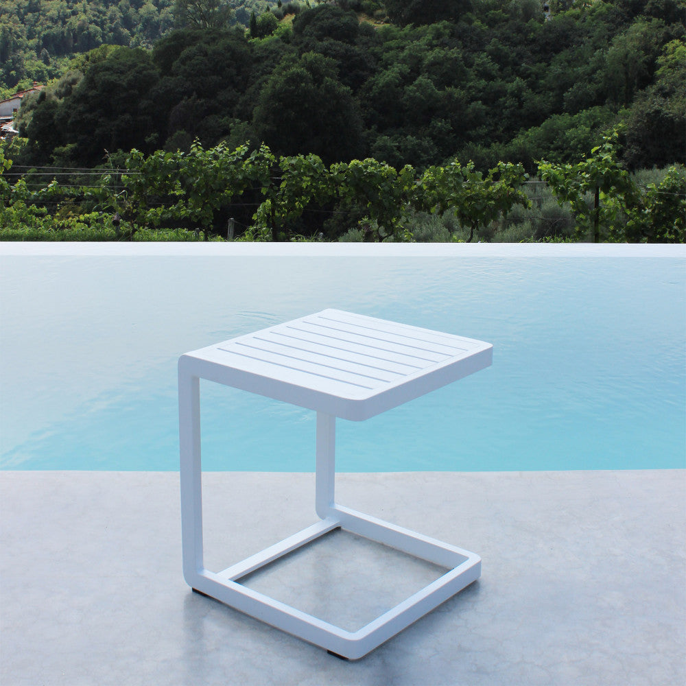 Tavolino basso 40x40x45 cm in alluminio bianco da giardino esterno per salotti e appoggio per lettini Nolan