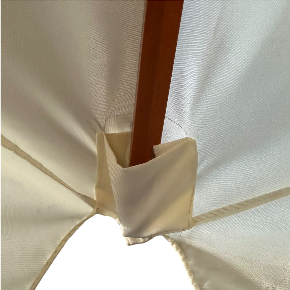 Ombrellone da giardino 3x3 mt con struttura in legno e telo in poliestere beige con mantovana