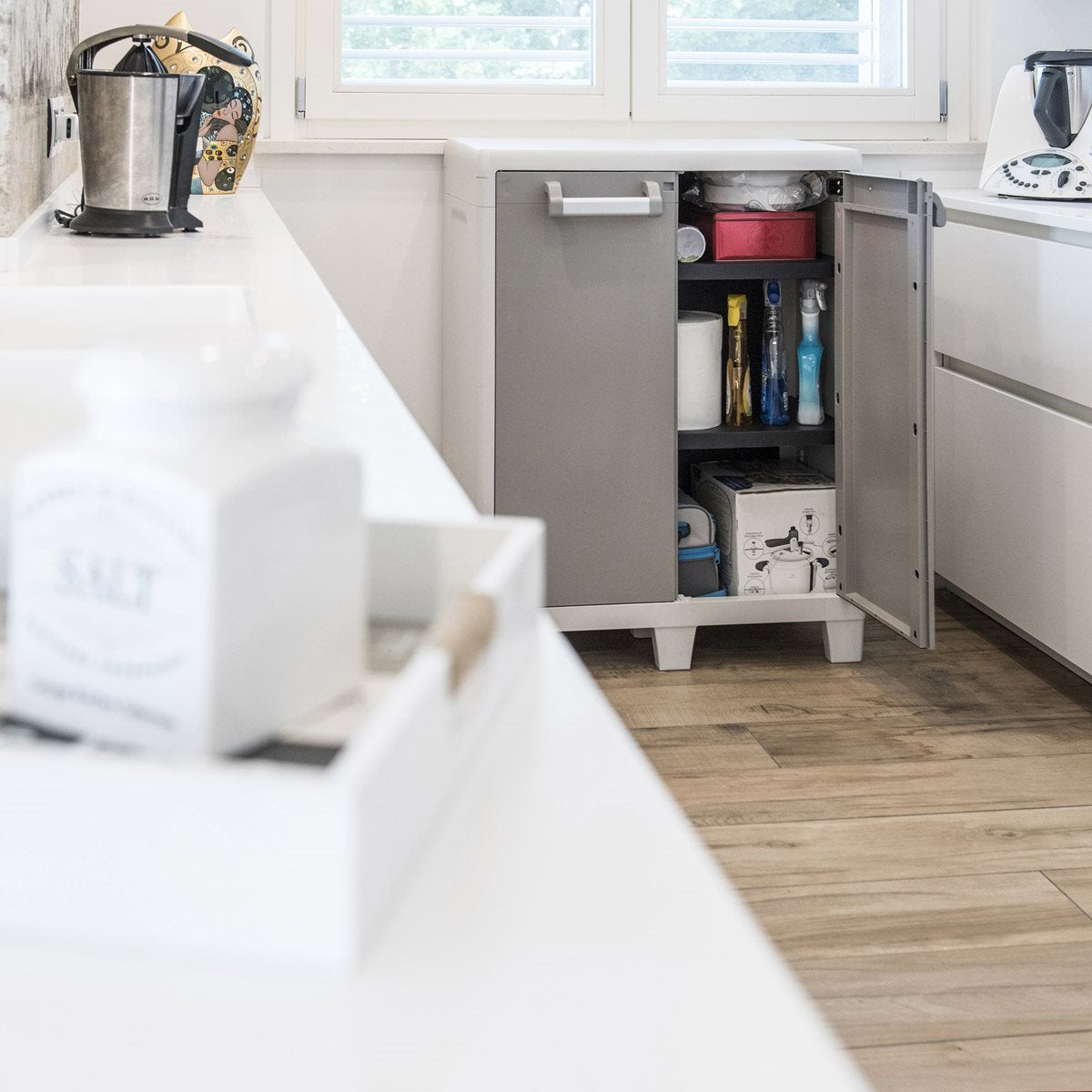 Armadio tuttopiani basso lucchettabile con 2 ripiani regolabili e 2 ante Urban XL Toomax