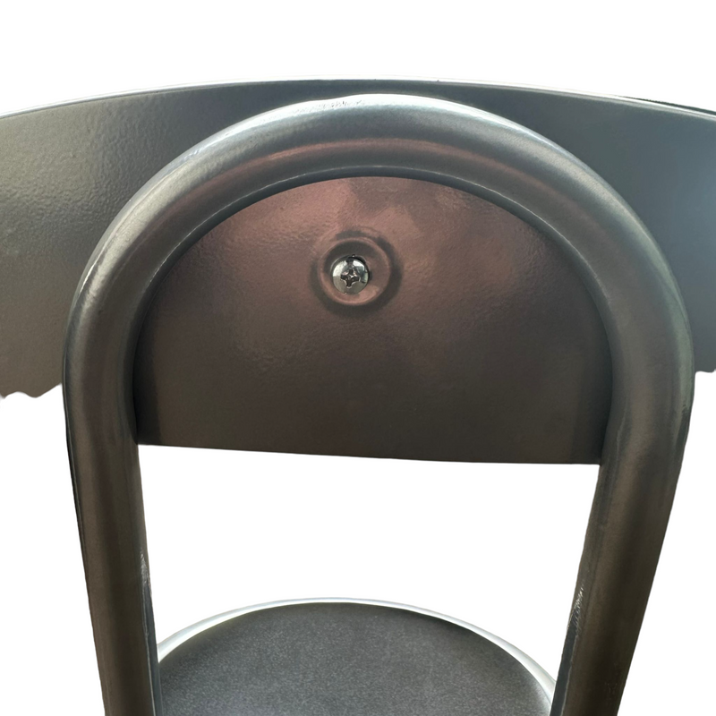 Sgabello pieghevole con struttura in acciaio seduta e schienale imbottiti in PVC Easy