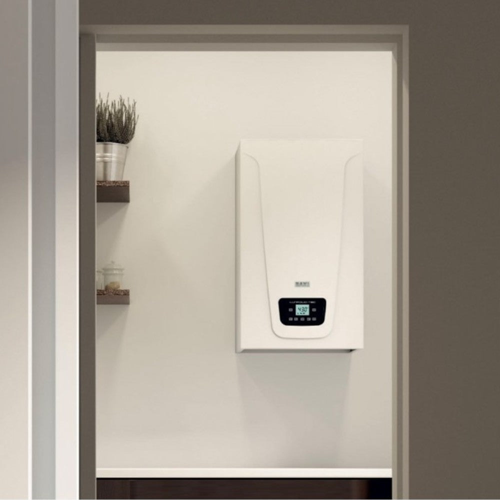Caldaia a condensazione A con pannello comandi digitale con ampio display LCD retroilluminato metano e gpl H70x40x30 cm Duo-Tec Compact E