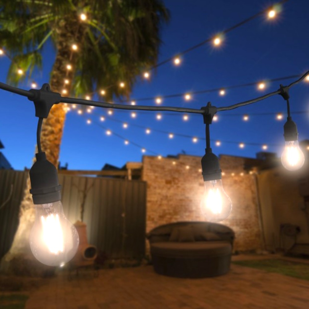 Catena 9 mt portalampade con 15 attacchi max 230W totali Century Fiesta