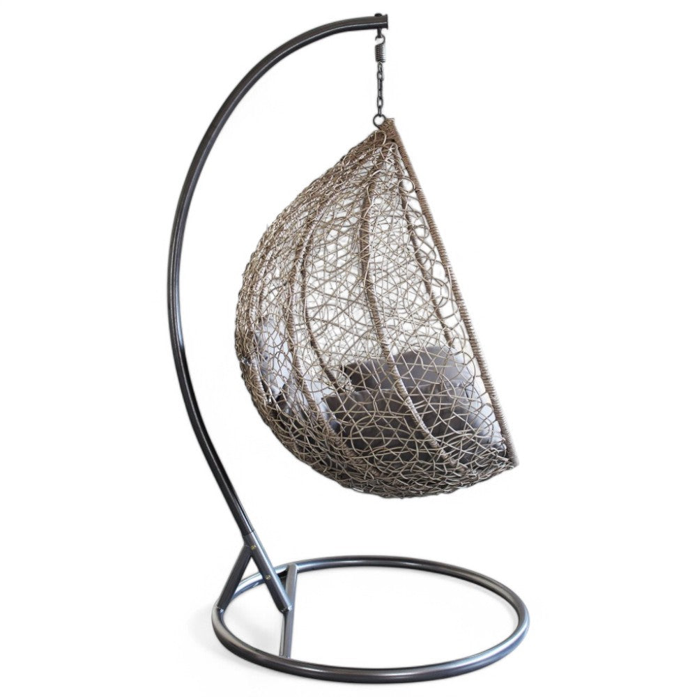 Dondolo sospeso ovale con struttura in metallo e seduta in wicker 195x105x120cm