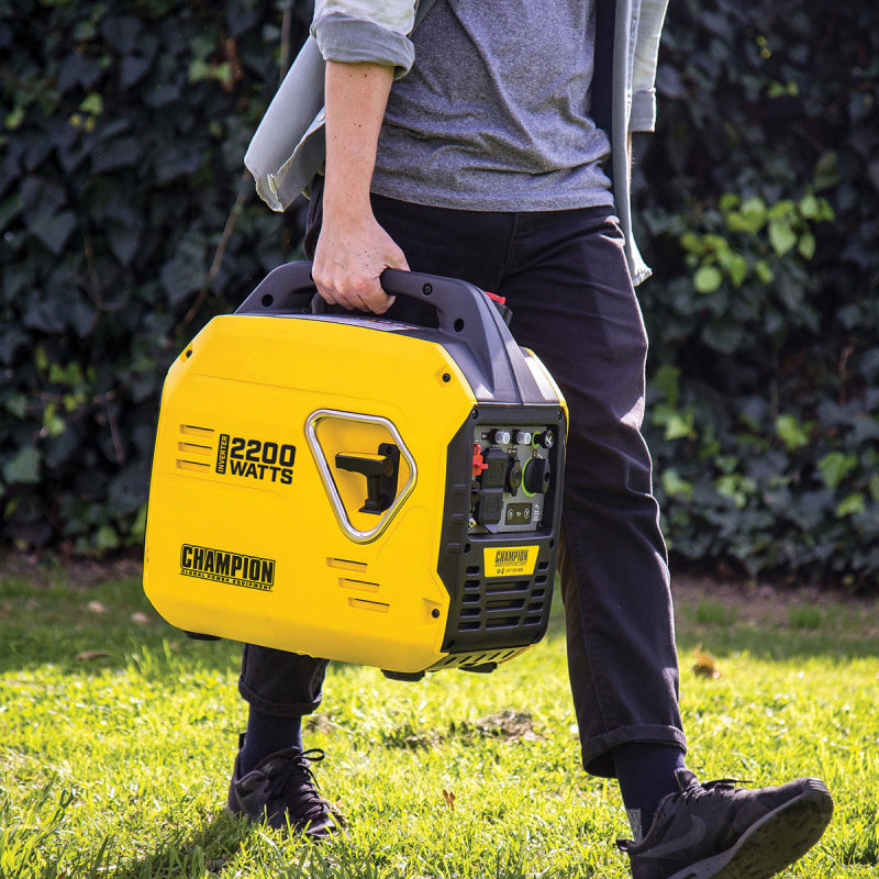 Generatore inverter gruppo elettrogeno a scoppio 2200W portatile compatto a valigetta per campeggio o mercatini autonomia 10h CHAMPION