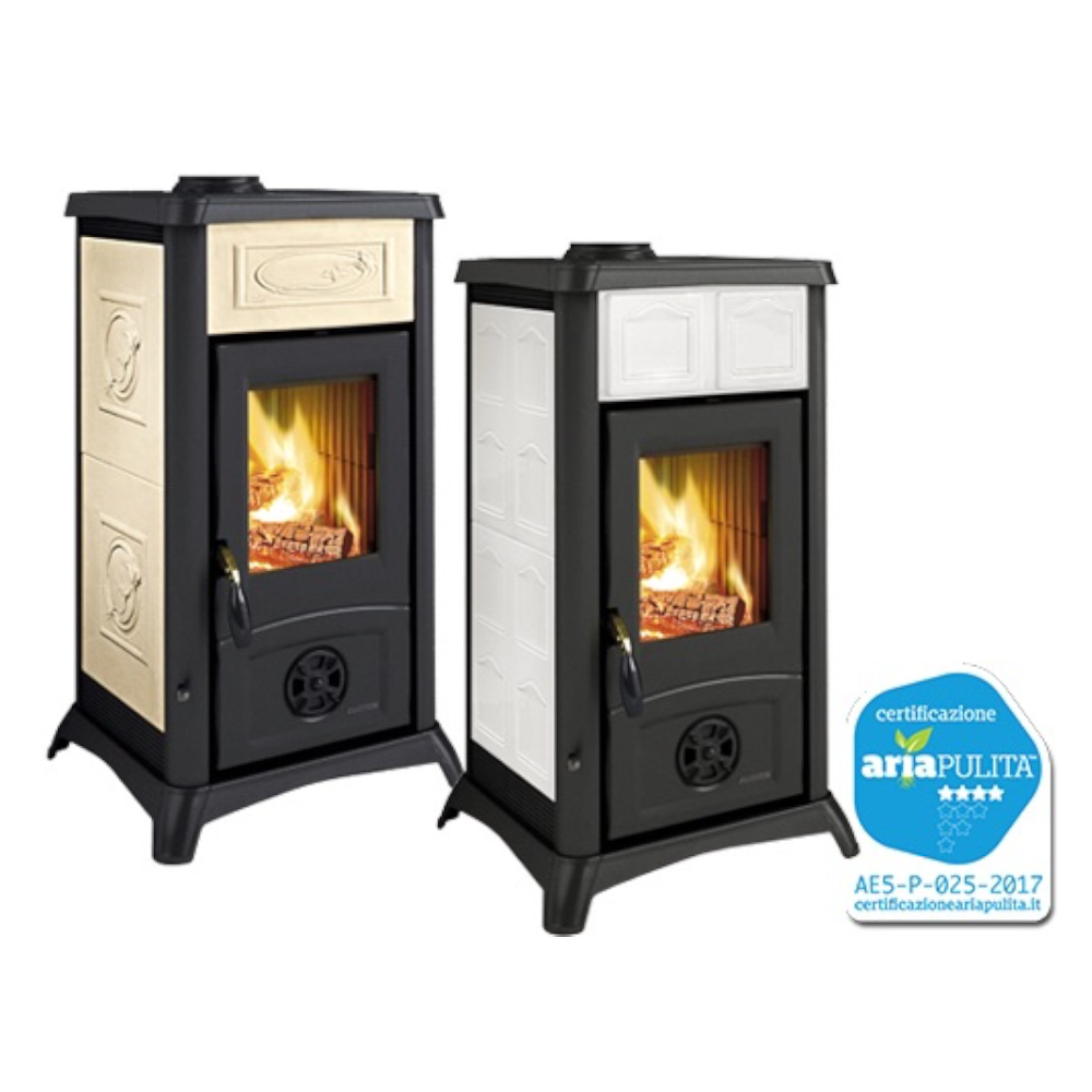Stufa a legna con struttura in ghisa e rivestimento esterno in maiolica sistema di post combustione 6 kw Gemma Liberty Nordica