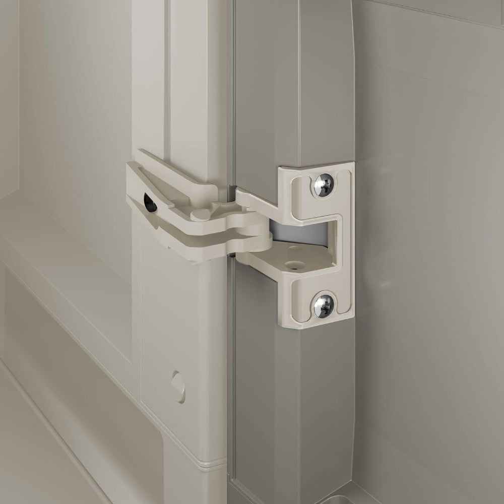 Armadio tuttopiani in resina da esterno a 2 ante effetto legno chiudibili con lucchetto Linear Wood Keter