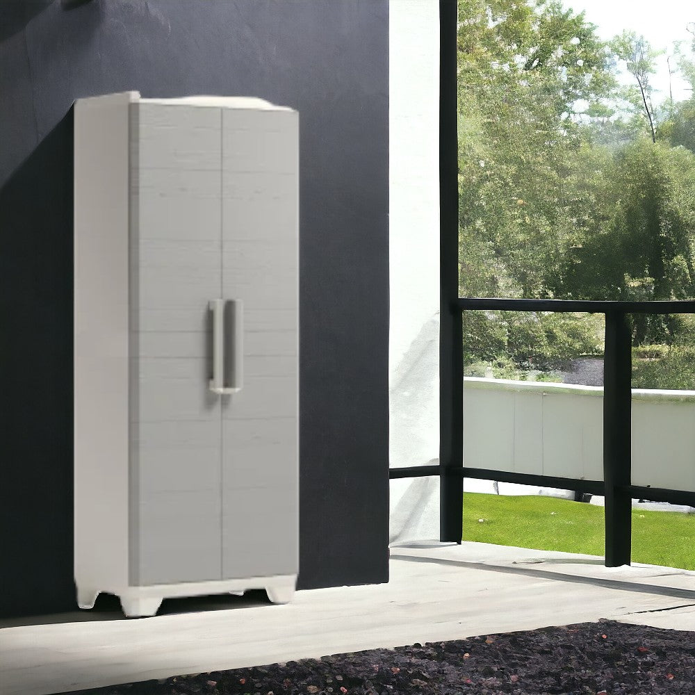 Armadio tuttopiani in resina da esterno a 2 ante effetto legno chiudibili con lucchetto Linear Wood Keter