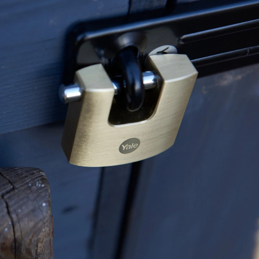 Lucchetto rettangolare in ottone 70 mm corpo monoblocco con barra in acciaio temperato