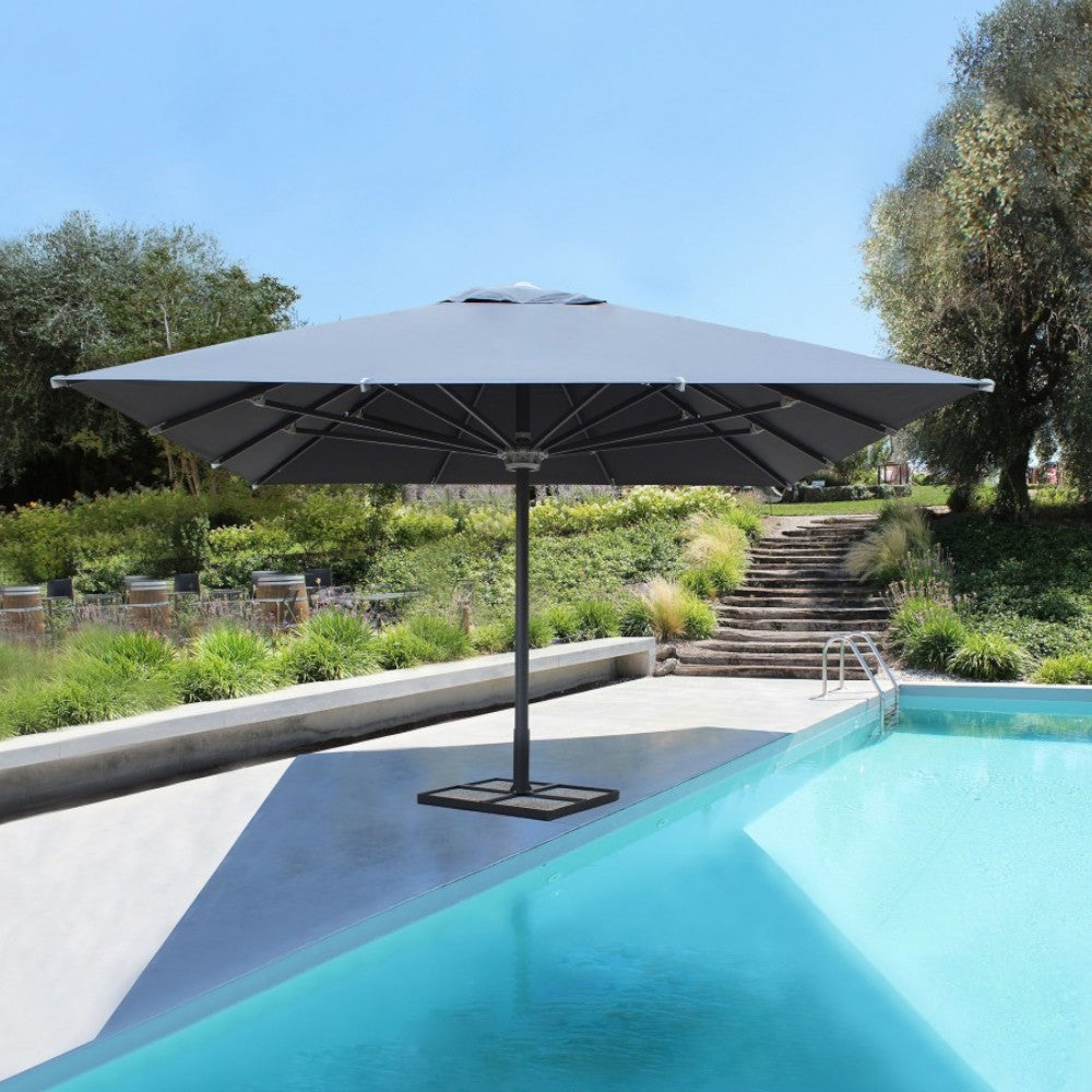 Ombrellone a palo centrale in alluminio 5x5 mt con telo in poliestere grigio antivento Sagitta