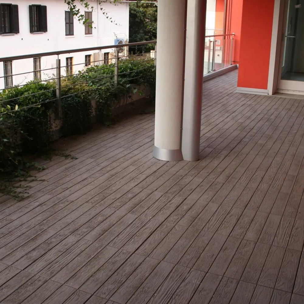 Set 4 piastre base per ombrellone e pavimentazione esterna iroko ortogonale effetto legno 50x50x3,7 cm 85 KG