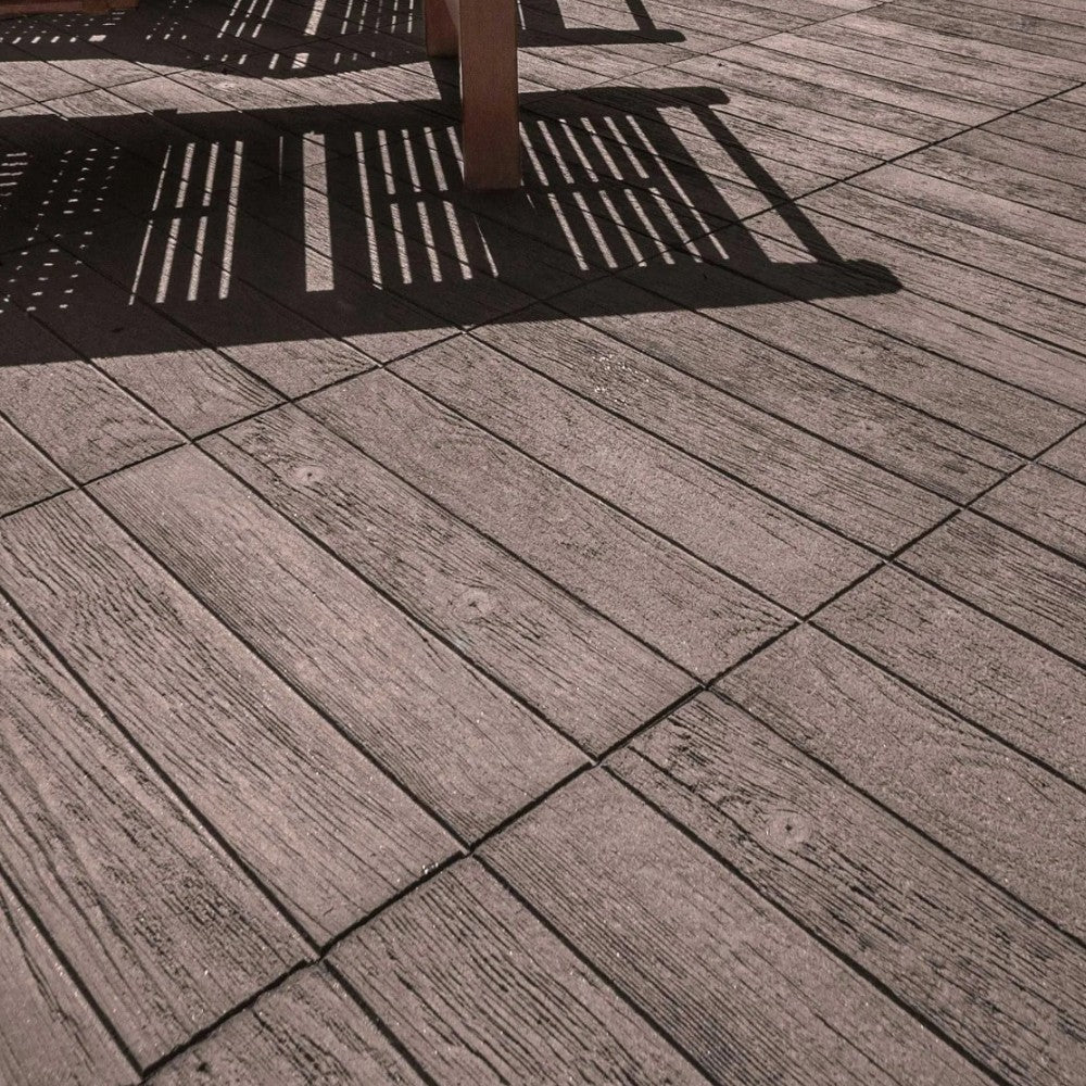 Set 4 piastre base per ombrellone e pavimentazione esterna iroko ortogonale effetto legno 50x50x3,7 cm 85 KG