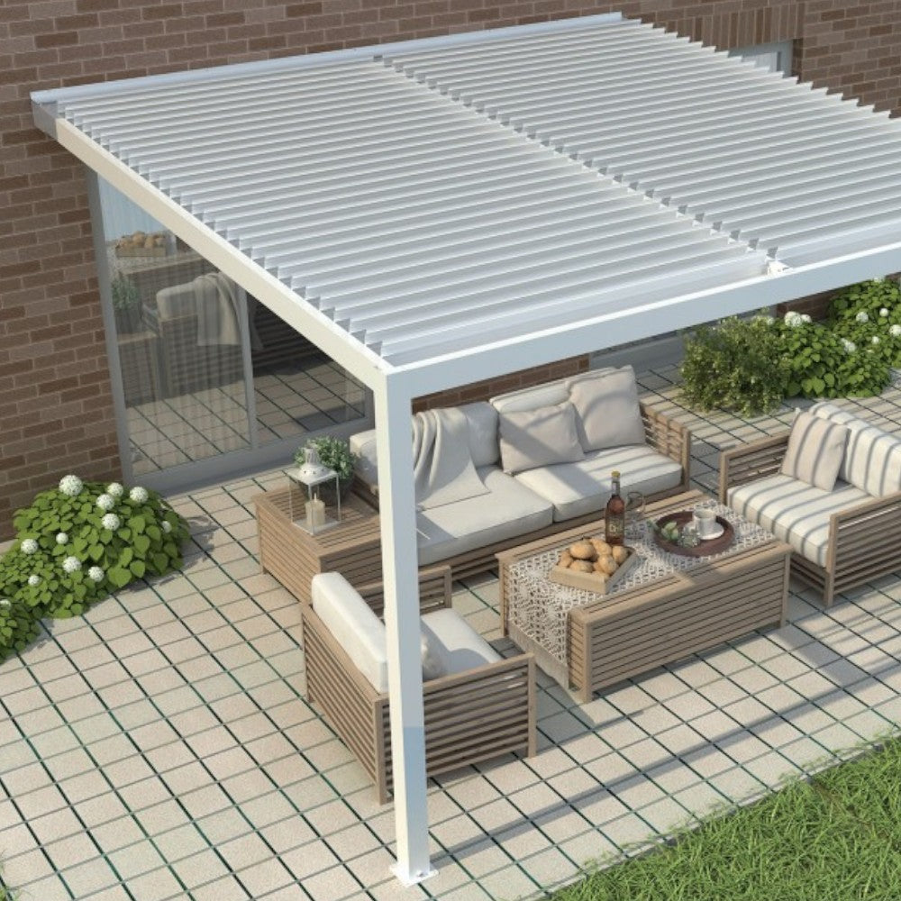 Pergola bioclimatica in alluminio 4x4 mt addossata a parete con lamelle frangisole