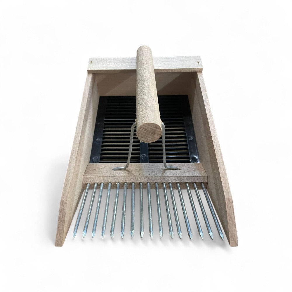 Raccogli bacche e mirtilli in legno con pettine a denti in acciaio