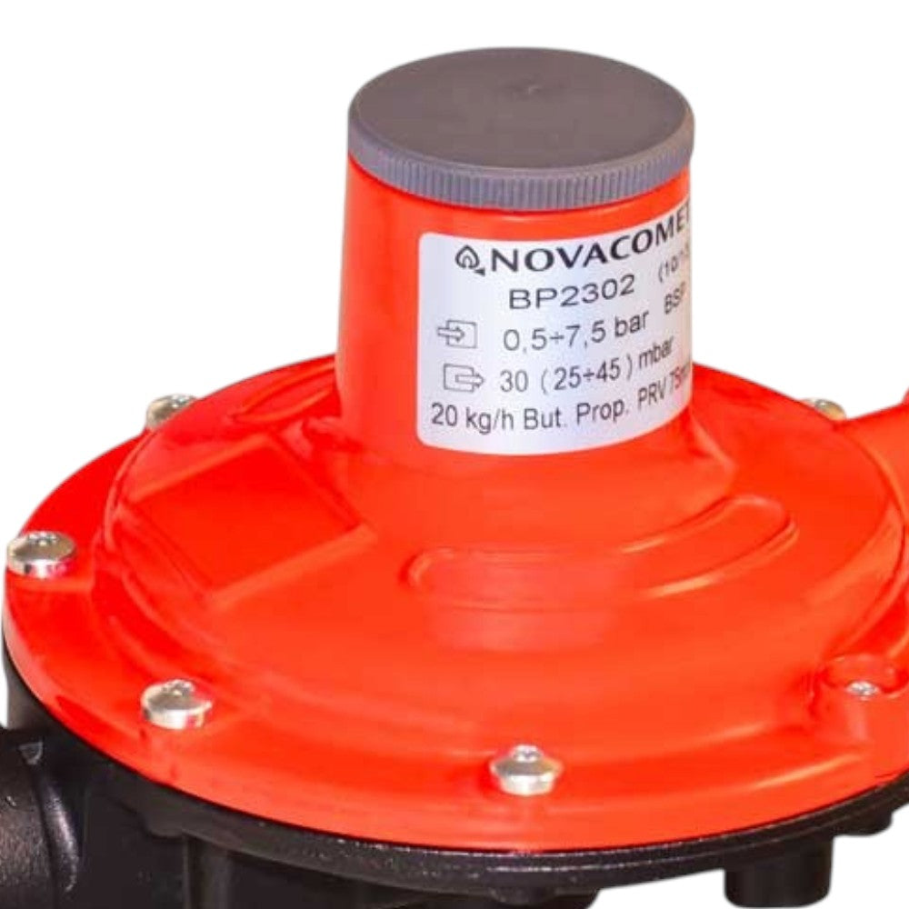 Regolatore a bassa pressione ingresso fem Rp1/2 uscita Rc3/4 pressione 30 mbar