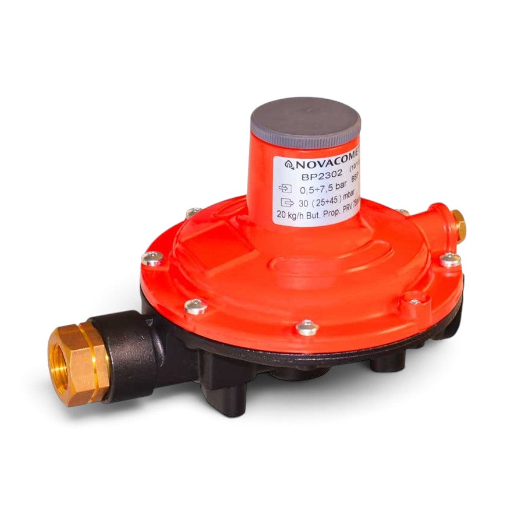 Regolatore a bassa pressione ingresso fem Rp1/2 uscita Rc3/4 pressione 30 mbar