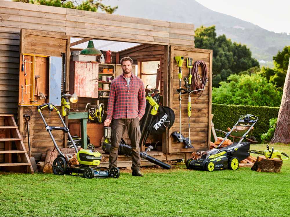 Tosaerba a batteria a spinta RLM18X33B40 Ryobi 18v 4,0ah ampiezza taglio 33cm