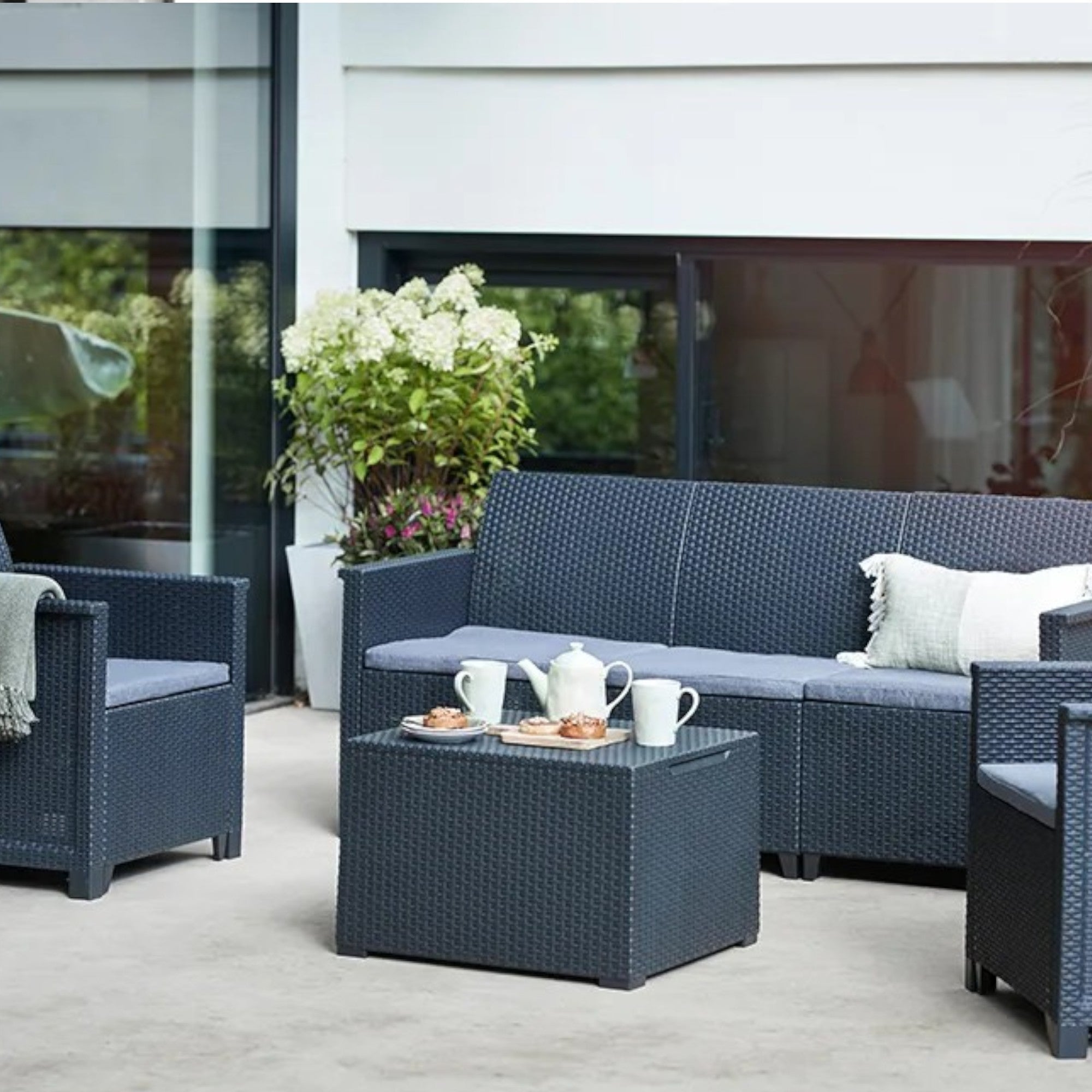 Salotto per esterno in resina effetto rattan 2 poltrone 1 divano triposto e 1 tavolino Emma Lounge
