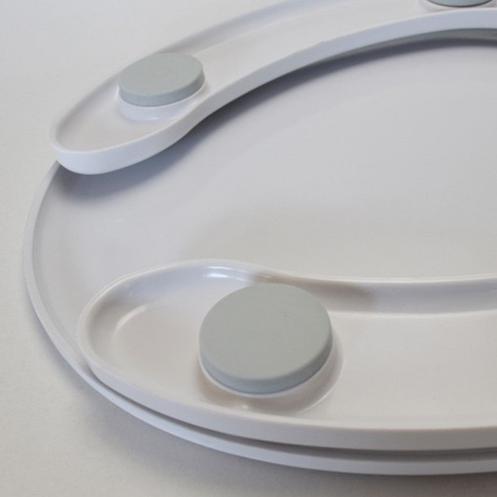 Sedile wc ergonomico universale per disabili in termoindurente bianco con apertura frontale e cerniere inox