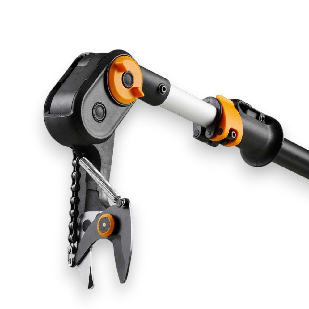 Svettatoio telescopico per potatura a batteria 12V con manico allungabile 4 mt e motore brushless Fiskars 1082340