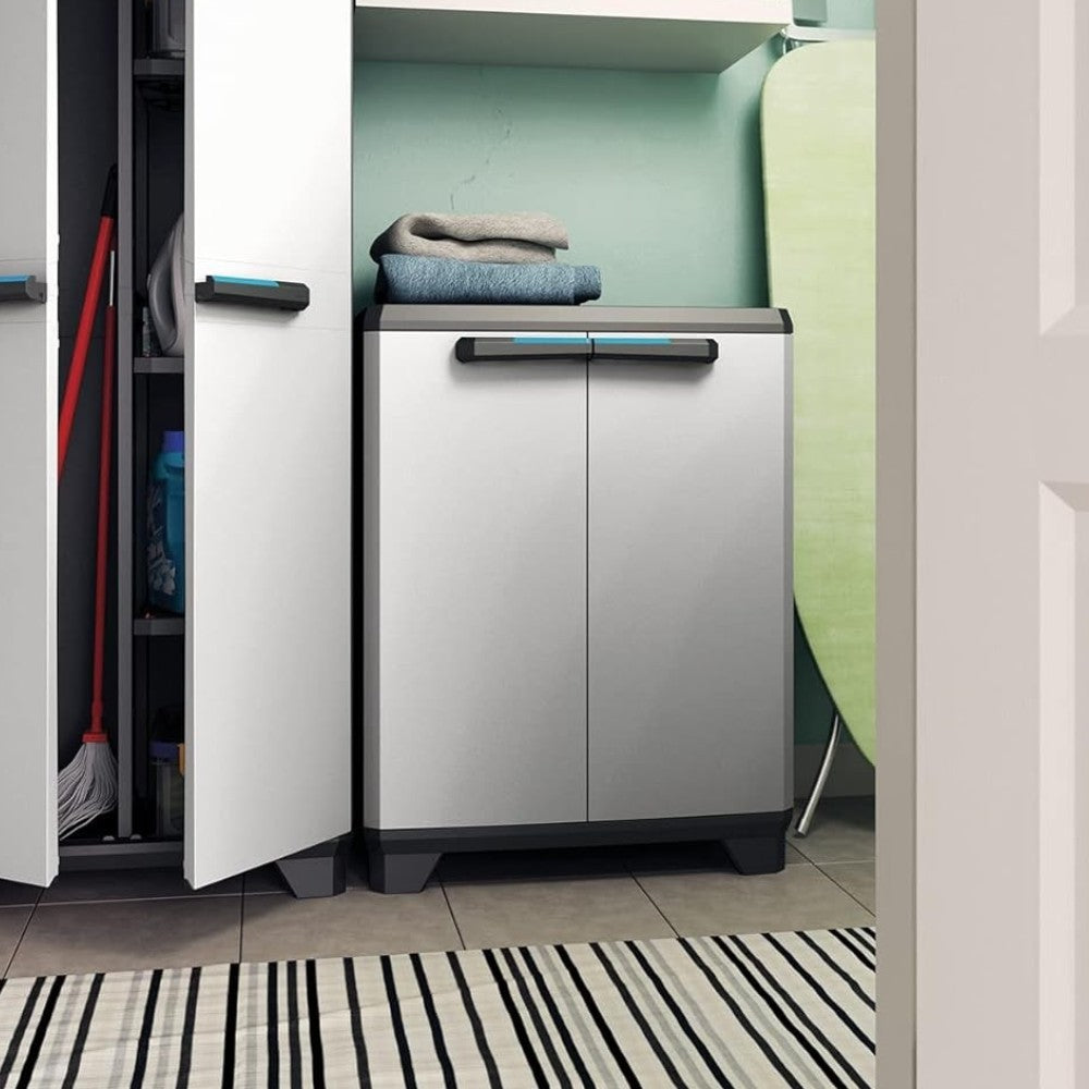 Armadio linear basso in resina resistente lucchettabile con 2 ante e 1 ripiano regolabile KETER