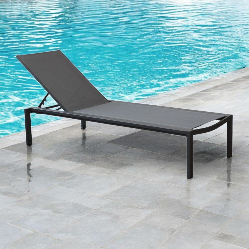 Lettino impilabile da giardino resistente con struttura in alluminio design ergonomico