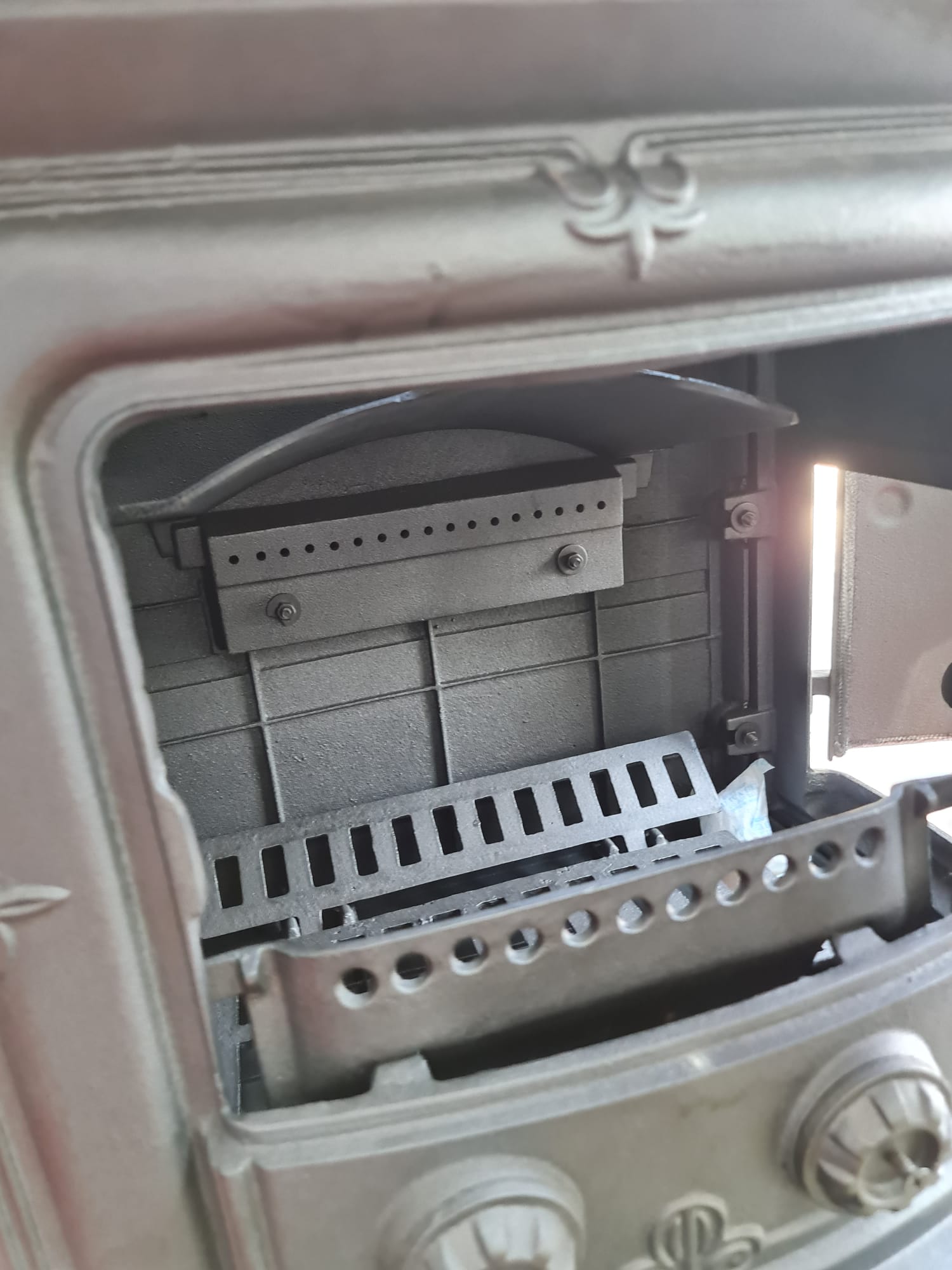 Stufa a Legna in ghisa 6 kW Parlor small