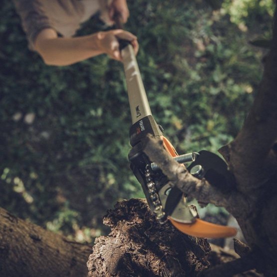 Svettatoio telescopico per taglio rami e legno Universal PowerGear FISKARS