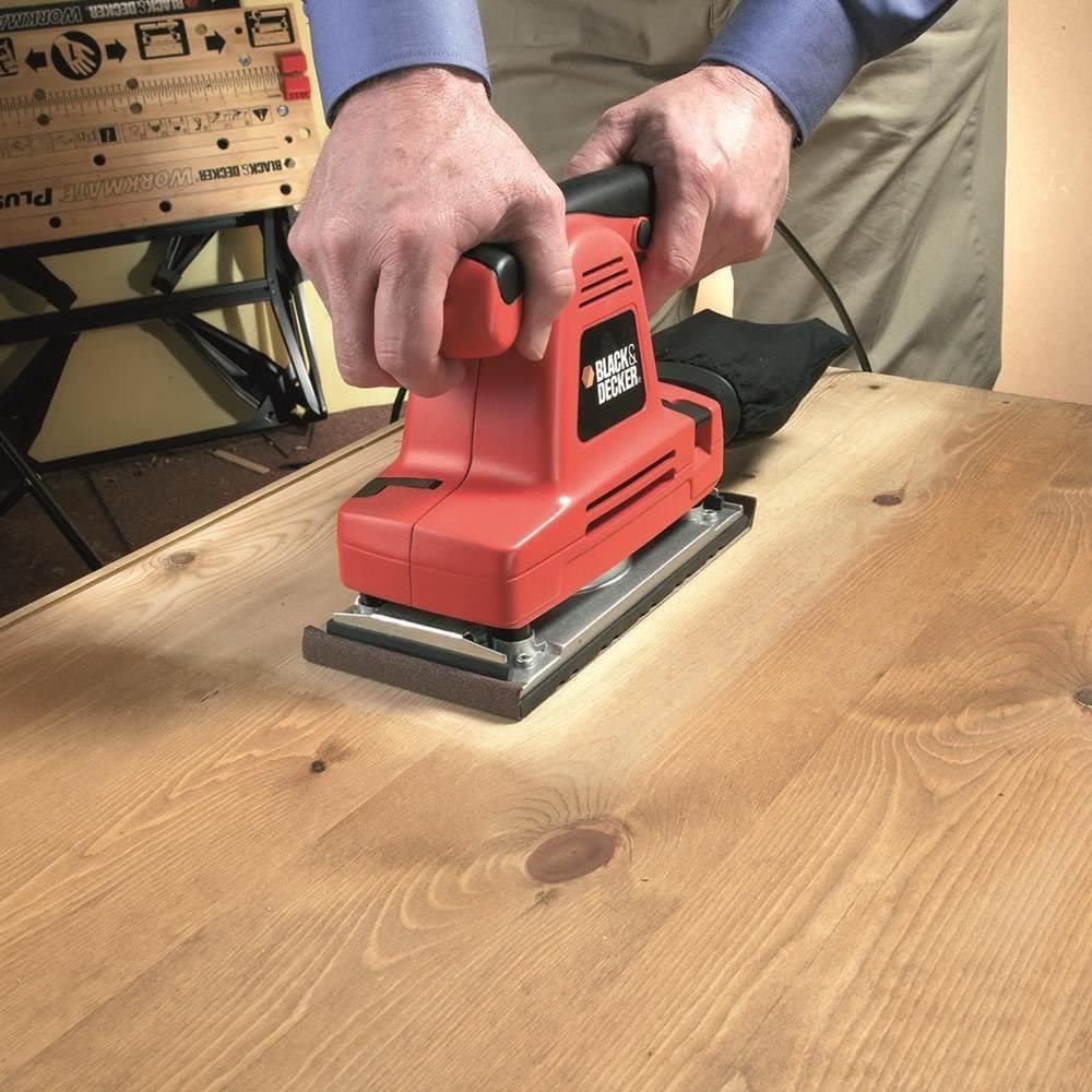 Levigatrice Orbitale 310W mezzo foglio BLACK+DECKER KA274EKA