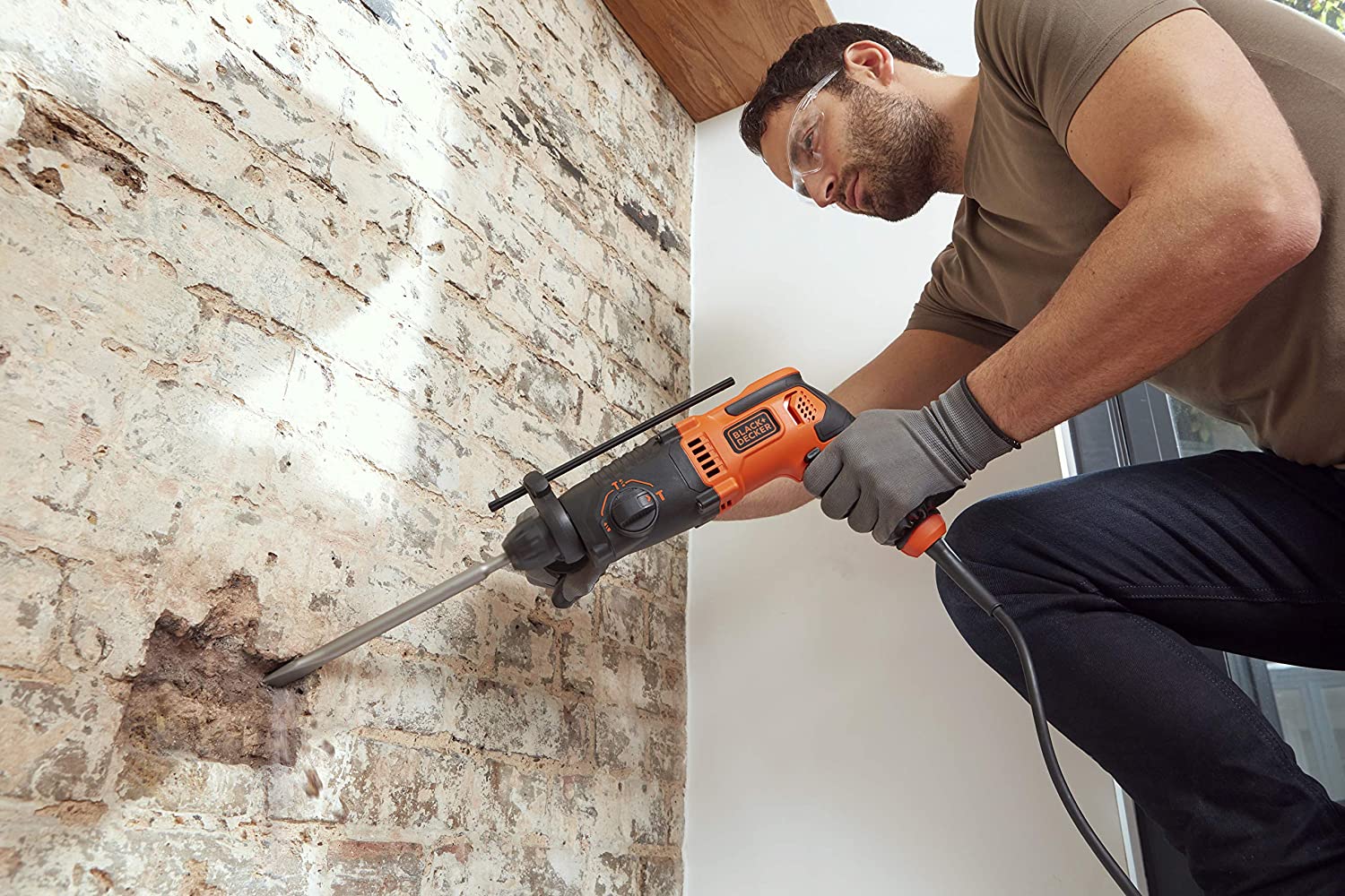 Martello Tassellatore Scalpellatore SDS+ 650W BLACK+DECKER BEHS01