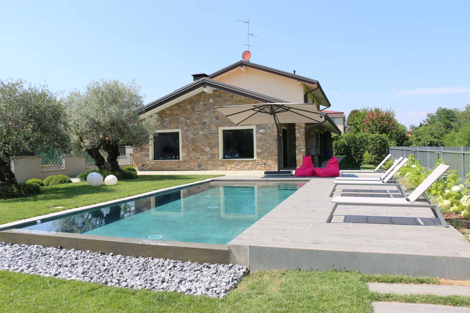 Pietre in ciottoli di marmo Confezione 25Kg.