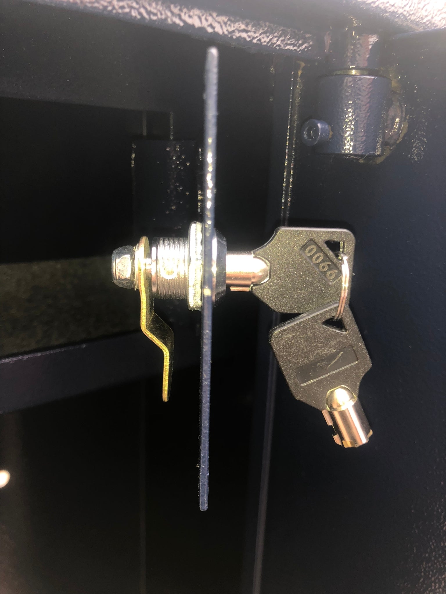 Armadio cassaforte in acciaio portafucili fuciliera 3 posti con tesoretto Brixo