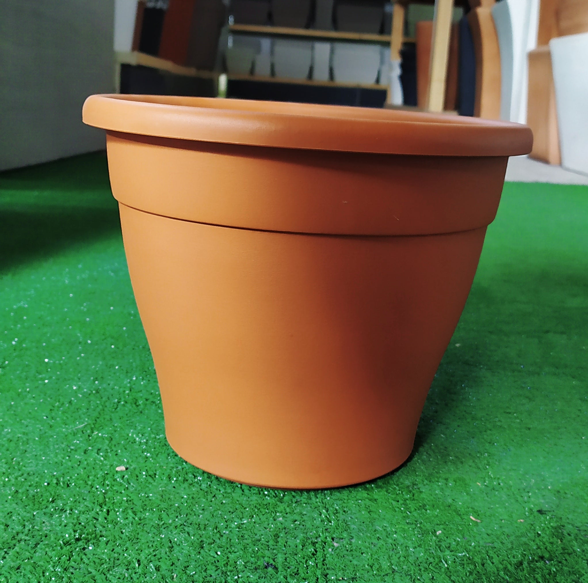 Vaso in plastica colore terracotta Tivoli