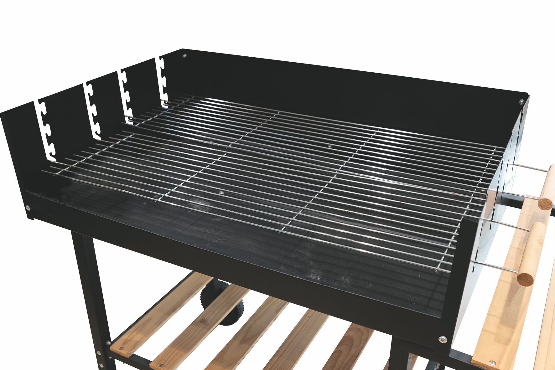 Barbecue rettangolare in metallo con ruote  ripiani in legno dop