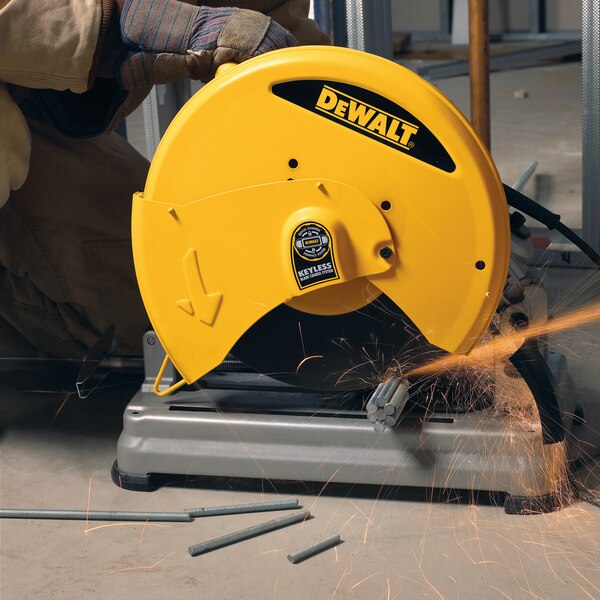 Troncatrice veloce a disco per metalli 2200W DEWALT D28715