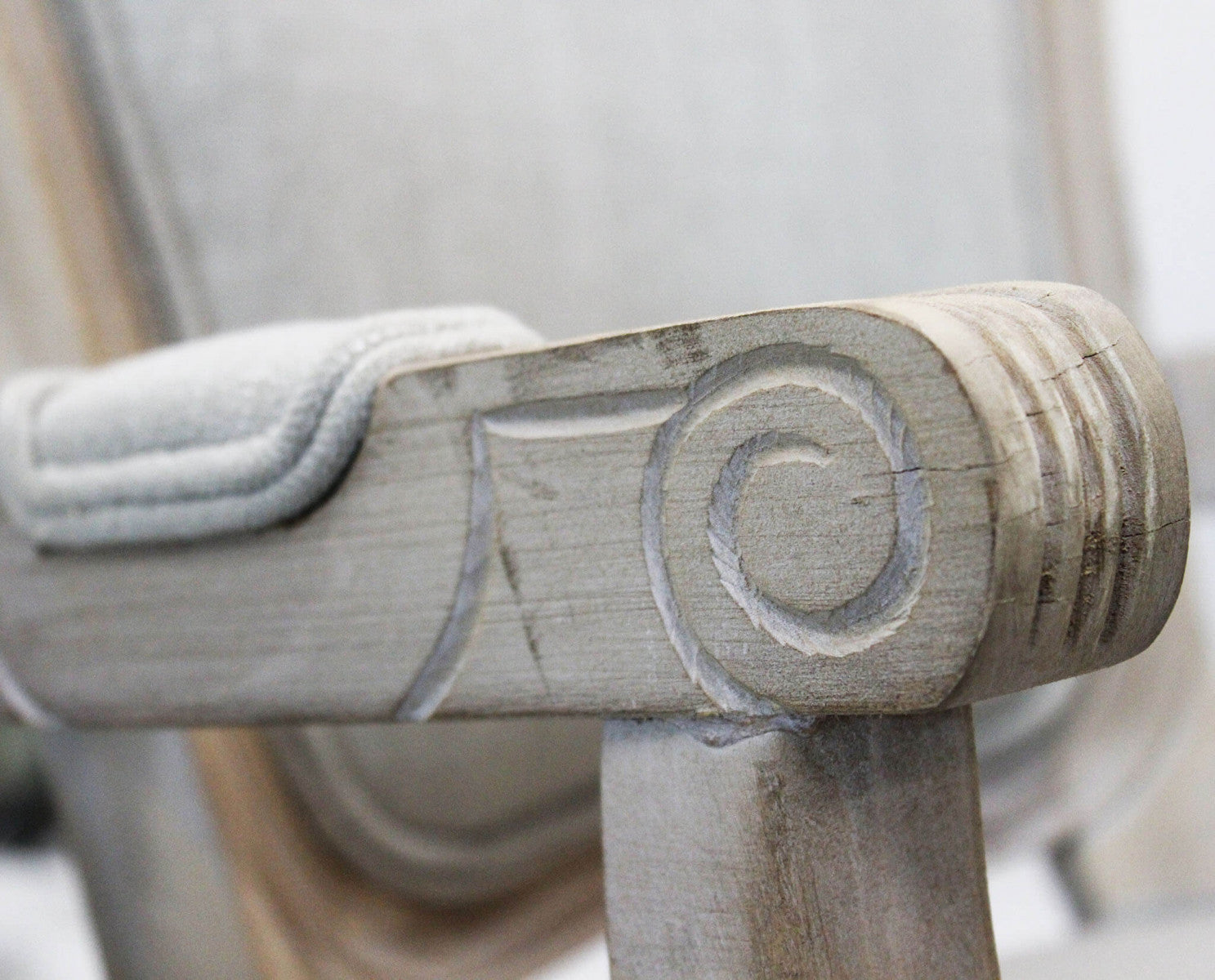 Poltrona sedia da interno con schienale e seduta imbottiti Bastiglia