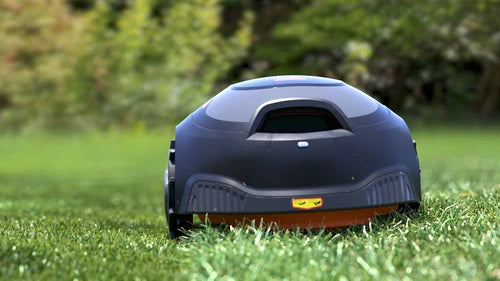 Robot Tagliaerba professionale automatico Black+Decker BCRMW121