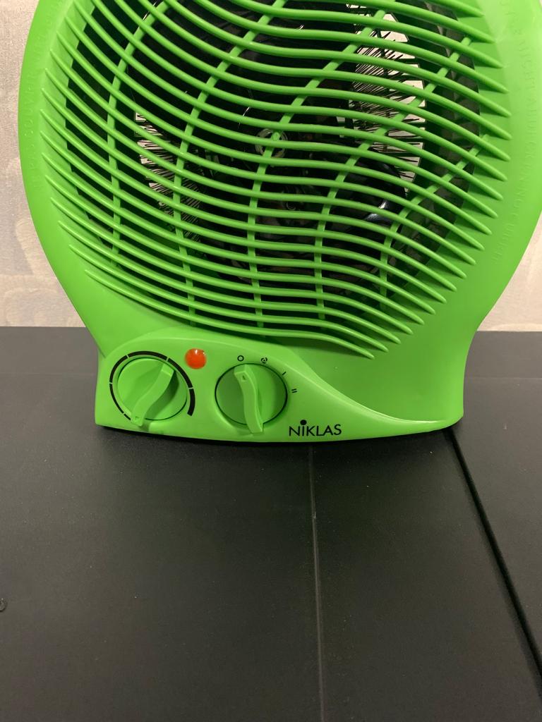 Termoventilatore caldobagno verticale 2000W Funky Niklas