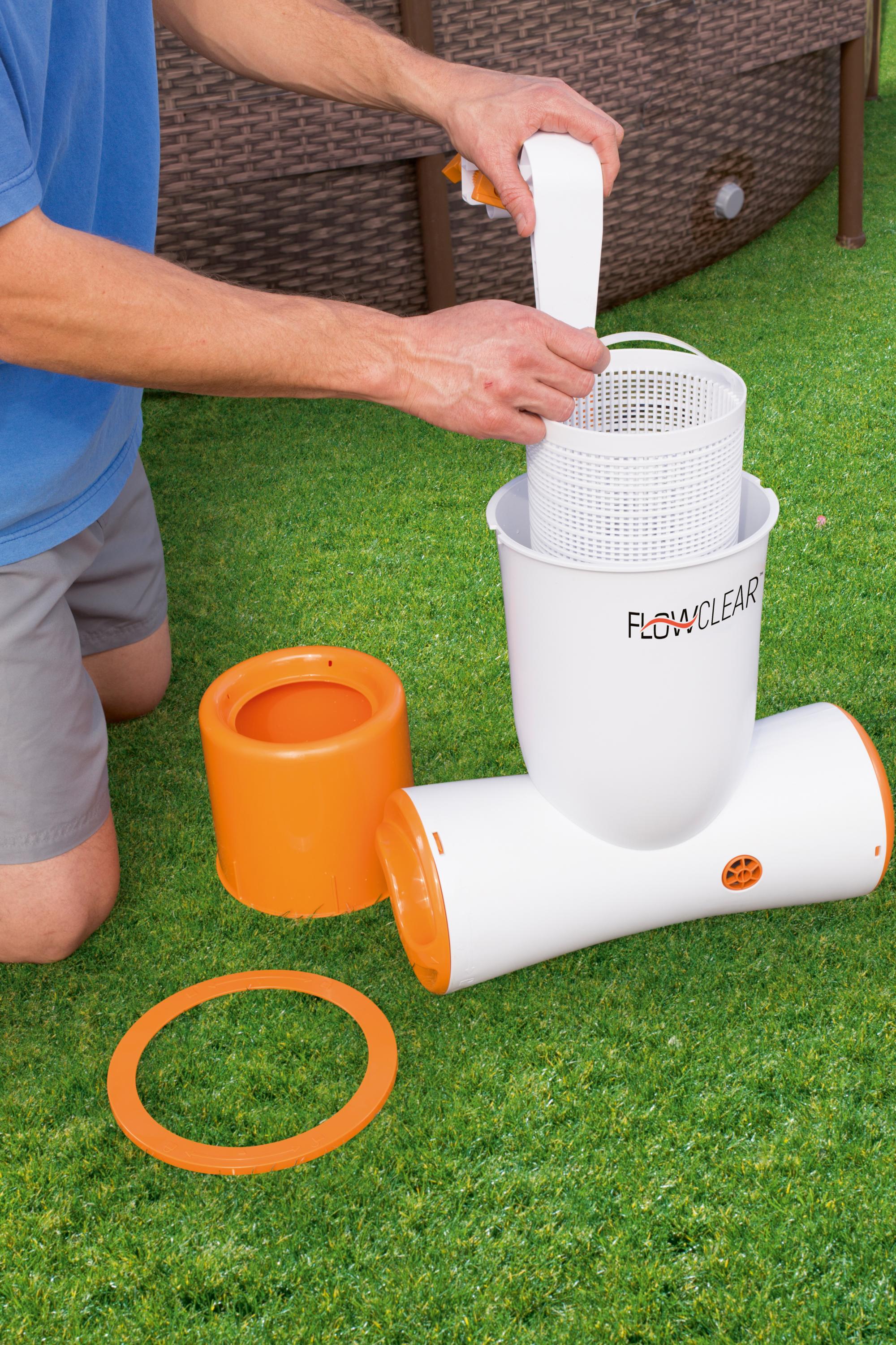 Pompa filtro skimmer a parete per piscine Flowclear Skimatic Bestway 58462