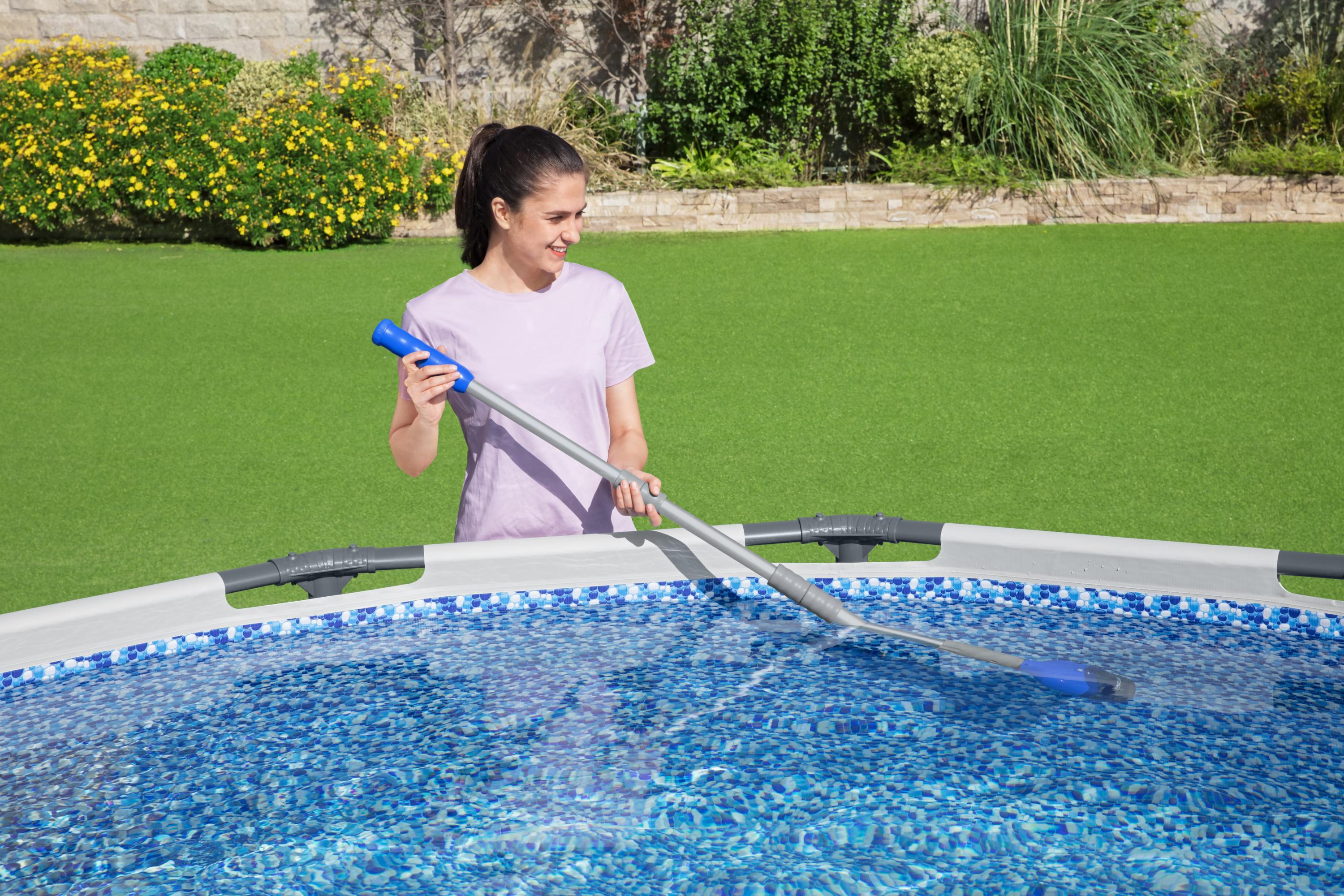 Scopa aspirante pulitore a batteria per piscina e spa Flowclear AquaTech Bestway 58648