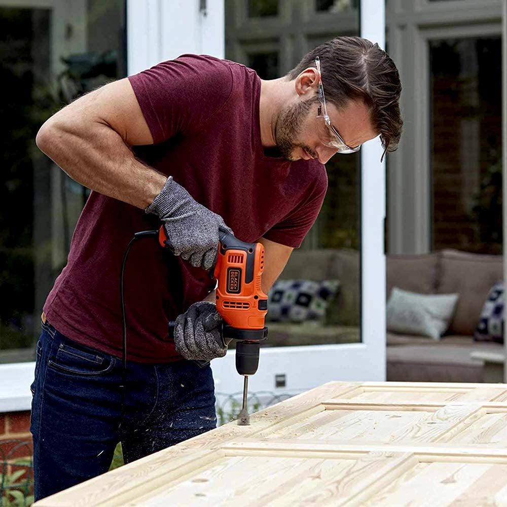 Trapano a percussione 550W con impugnatura supplementare per maggiore precisione BLACK+DECKER BEH550