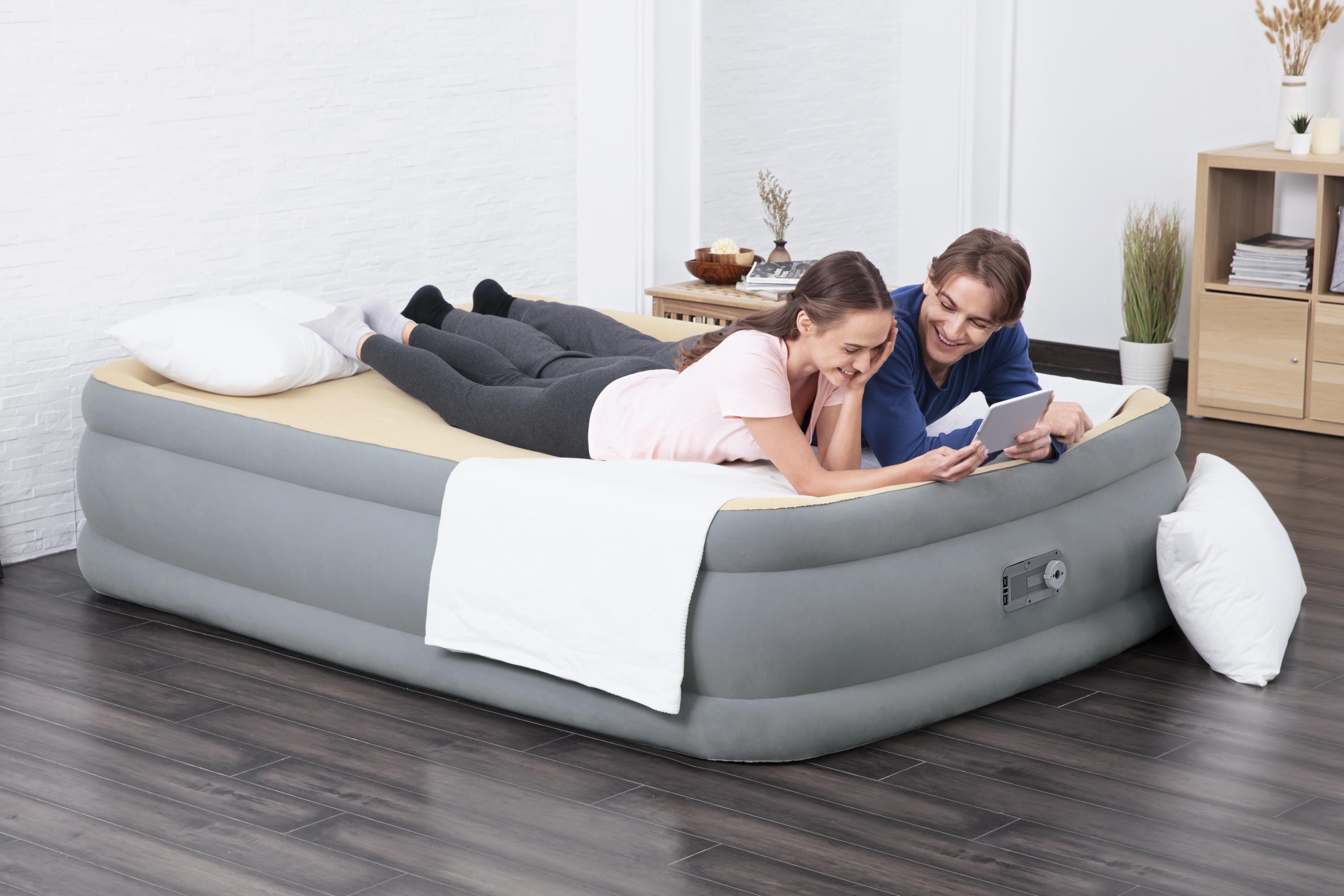 Materasso Airbed Tritech gonfiabile matrimoniale Memory con pompa integrata BestWay 67486