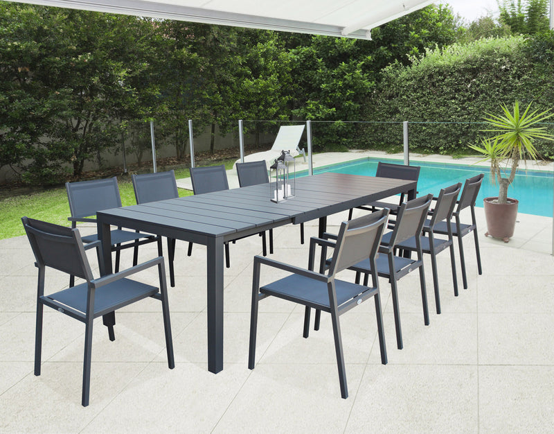 Tavolo estensibile da giardino con struttura in alluminio e piano effetto doghe Spenser